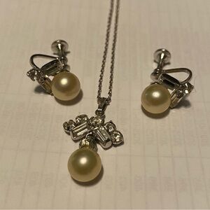 Vintage Elegant Pearl and Crystal Sterling Silver Jewelry Set